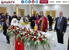 یک مفتی عقد ازدواج یک زوج را به صورت رسمی ثبت کرد