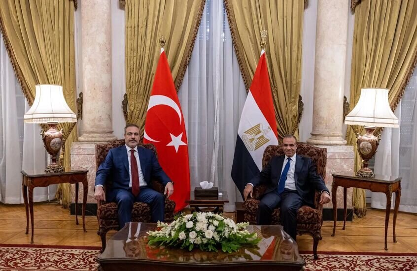 تاکید قاهره و آنکارا بر تثبیت آتش‌بس و آغاز مرحله دوم توافق غزه