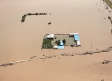 خوزستان در محاصره/ مدیرعامل جمعیت هلال‌احمر خوزستان: برخی از روستاییان دامدار حاضر نیستند در اردوگاه‌ها ساکن شوند 