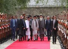 سیاستمداران مطرح افغانستان با طالبان مذاکره خواهند کرد / کرزی و عبدالله به دوحه می‌روند