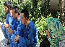 فیلم / مادر تهرانی با همدست پسر و دوستانش از مردم زور گیری می کردند+ تصاویر متهمان 
