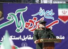 سردار سلیمانی: ملت ایران با ایمان الهی و تبعیت از ولایت‌فقیه راه مبارزه با استکبار جهانی هموار کرده است 