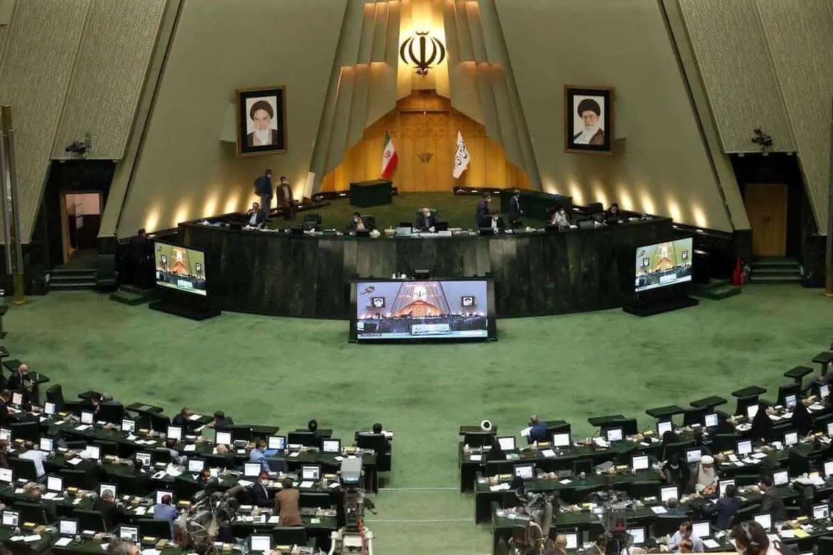 مجلس از وزیر کار سوال می‌کند
