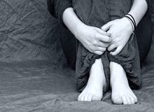 جلب اعتماد قربانی آزار جنسی با نشان دادن کارت ملی
