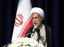 امام جمعه شیراز: مدیران و مسئولان ما را دشمن شاد نکنند