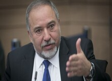 رئیس حزب «اسرائیل بیتو»: به سربازان ما دستور داده شده به حملات حزب‌الله لبنان پاسخ ندهند 
