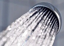 دوش گرفتن بیش از حد به مو آسیب می‌زند