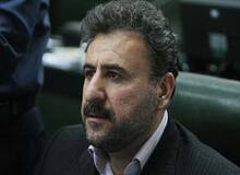 فلاحت‌پیشه: اصولگرایان چهره‎های برجسته جریان «راست» را با دستان خود می‌سوزانند
