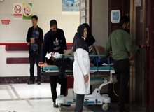 اورژانس: ۳ مجروح حادثه تروریستی کرمان در بیمارستان‌های تهران بستری‌اند / در مجموع ۴۱ نفر در بیمارستان‌ها هستند / از ۱۳ نفر بستری در بخش‌های مراقبت‌های ویژه، ۸ نفرشان به دستگاه ونتیلاتور وصلند