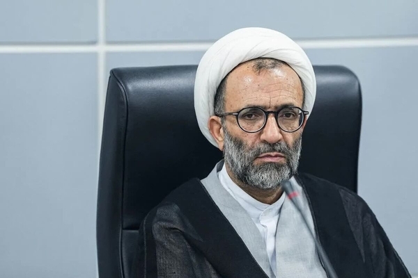 سلیمی،عضو هیات رئیسه مجلس:عربستان با پول‌پاشی به دنبال طرفدار و شریک است/ عربستان با »پیمان مکه» بسترساز ناامنی شد، مقامات پاکستان پاسخگو باشند/ آمریکا غلط اضافه می‌کندتنگه هرمز به حالت سابق خود برنمی‌گردد/ درباره دریای خزر مجلس تصمیم می گیرد 