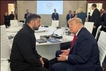 بلومبرگ: ترامپ از زلنسکی خواست برای مذاکره با پوتین به مسکو سفر کند 