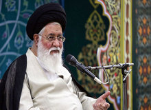 نماینده ولی فقیه در خراسان رضوی: "ولایی انقلابی" کسی است که بحران‌ها حاضر می شود اما "ولایی غیر انقلابی" در حرم ها زیر باد کولر می نشیند!