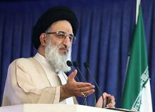 امام جمعه کرج: استراتژی ما شعار مرگ بر آمریکا است
