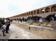 نماینده اصفهان: باز شدن 20 روزه زاینده رود مشکلی را حل نمی‌کند
