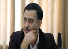 فعال رسانه‌ای اصولگرا: در آستانه انتخابات، صداوسیما باید پخش برنامه های زنده اش را کم کند