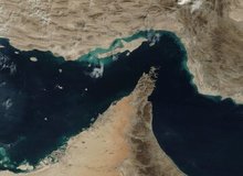 ادعای عبور کشتی‌های نظامی آمریکا از تنگه هرمز / صدا و سیما: هیچ شناور آمریکایی از تنگه هرمز عبور نکرده‌است / ارگان سپاه: شناور قبل از رسیدن متوقف شد