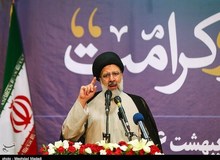 با سخنرانی و ادعا و حرف که نمی‌توان تورم را مهار کرد/ رئیسی برای مهار تورم باید اول به دنبال لغو تحریم‌های اقتصادی باشد
