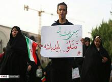 برخی حواشی حضور رئیسی و قالیباف در مصلای تهران/ رییسی یادت باشه تتلو باید باشه