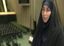 چنارانی: فاصله حقوق معلمان و پزشکان ۴۰ برابر است
