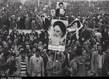 دو نفر به اتهام پاره کردن عکسهای امام(ره) بازداشت شدند