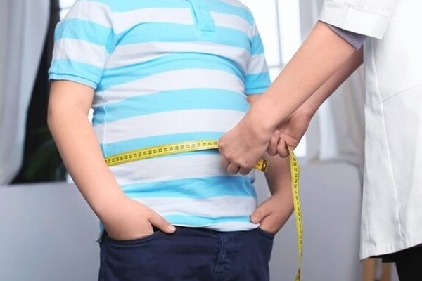 زنگ خطر چاقی در کودکان؛ از دیابت و کبدچرب تا بلوغ زودرس
