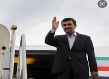  محمود احمدی نژاد و همسرش در سفر دبی/ عکس