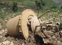 پدر کودک 11ساله‌ای که در کردستان قربانی مین شد: آنجا نه سیم خارداری بود و نه تابلویی که متوجه شویم احتمال خطر هست/ دو دست پسرم قطع شد و یکی از چشم‌های او نیز تخلیه شد
