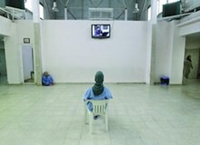 مادری که کودک ۵ ماهه‌اش را درگهواره آتش‌زده بود، در بیمارستان اعصاب و روان بستری شد

