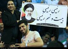 فعال سیاسی اصولگرا: رئیسی لحظه آخر به انتخابات ورود می کند تا فرصت تخریب را از جانب رقیب بگیرد
