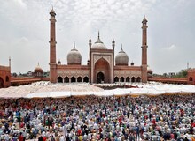 پاکستان شنبه را عیدفطر اعلام کرد