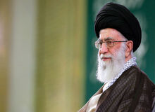 آیت الله خامنه ای: شهدا قهرمانان کشورند، اهالی هنر برای نسل جوان الگو سازی کنند
