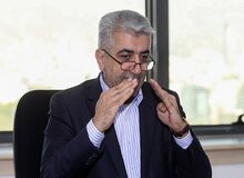 اردکانیان: برخی در داخل در کار دولت اخلال می کنند/انبارهای مان در گمرکات پر از کالاهای مورد نیاز مردم است اما به موقع ترخیص نمی کنند و باعث گرانی کالاها شده است