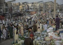 بلومبرگ: تورم پاکستان بیش از انتظار کاهش یافت/ افت قیمت مواد غذایی؛ عامل اصلی