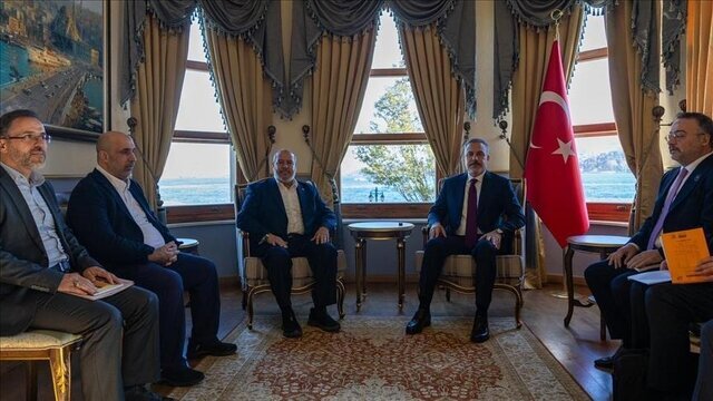 دیدار هیاتی از حماس با وزیر خارجه ترکیه
