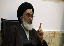 امام‌جمعه قم: در مورد تفکر و خط فکری باید افرادی مانند آیت‌الله مصباح یزدی الگوی ما باشند 