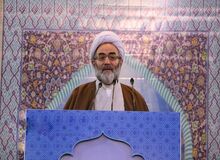 امام جمعه رشت: نظام تا امروز خون ریز و بی رحم نبوده است/مردم همه دردها را تحمل می کنند و پای انقلاب می ایستند
