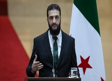 احمد الشرع:  همانطور که پیش از این مصمم به آزادسازی سوریه بودیم، وظیفه ما این است که مصمم به ساخت و توسعه آن باشیم/ به لطف خدا زنجیرها را شکستیم و شکنجه‌شدگان را آزاد کردیم