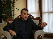 امیر عبدالهیان: شهید سلیمانی به خواب دوستان در سوریه می آید و نقشه راه اجرای عملیات را به آنها نشان می دهد