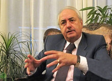 فریدون مجلسی: هنوز مشخص نیست که تظاهرات کنندگان مطالبات اکثریت مردم فرانسه را نمایندگی می‌کنند و یا خیر!؟