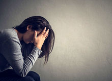 ۱۲ نشانه استرس پنهان را بشناسید