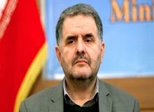 نماینده شیراز: ایجاد دوقطبی سپاه و دولت به هیچ عنوان به حل مشکل مردم سیل‌زده کمک نمی‌کند و برنده‌ای ندارد