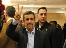 فعال سیاسی اصولگرا: احمدی نژاد قصد دارد شورای نگهبان را دور بزند