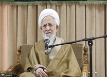 آیت‌الله جوادی آملی خطاب به طلبه‌ها: نه بیراهه بروید و نه راه کسی را ببندید
