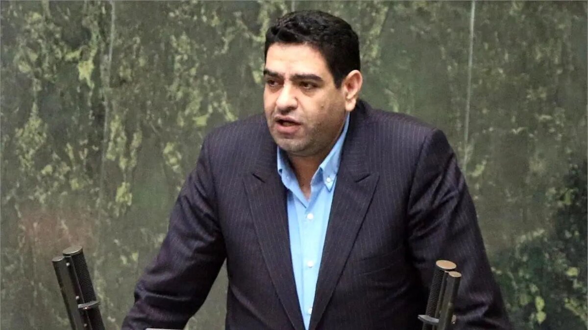 انتقاد تند یک نماینده مجلس : آب شرب را با سختی به روستا می‌بریم اما صرف آبیاری باغچه می‌شود