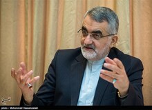 آیا خطر نظامی ایران را تهدید می‌کند؟ /معاون وزیر دفاع:داشتن تسلیحات موشکی منع بین‌المللی ندارد