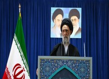 امام جمعه اصفهان: نباید جمهوری اسلامی را دست کم گرفت 