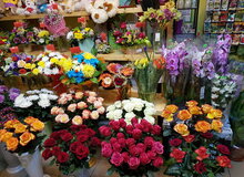 رییس اتحادیه گل و گیاه خبر داد: تعطیلی ۴۰درصدی فروش آنلاین گل با محدودیت‌های اینترنتی/ امسال، بازار شور و شوق یلدایی ندارد/ بازار گل دچار رکود شده‌ است