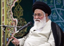 علم الهدی: نمازشب‎خوان بودن علی باقری باعث شده او سازش‌پذیر نباشد/ برجامِ فاسد، مصداق نرمش ذلیلانه بود