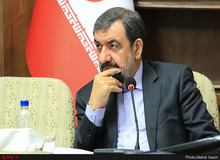 محسن رضایی: کسری بودجه ۹۸ را نشان می‌دهد که دولت خود را به خواب زده است