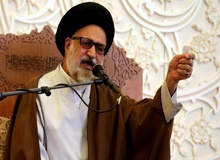 امام جمعه شیراز: سگ داری در آپارتمان و سگ فروشی حرام است/با سگ گردان ها برخورد و آنها را جریمه کنید